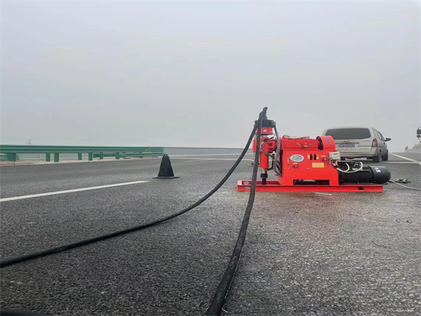 平泉马路路基路面开裂下沉注浆加固灌浆